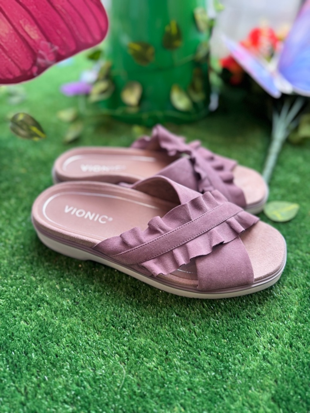 Vionic Dusty Lilac Ruffle Sandals